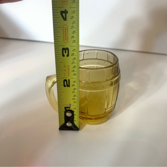 Vinatge tooth pick holder. Amber glass barrel stein shaped glass - Picture 5 of 6
